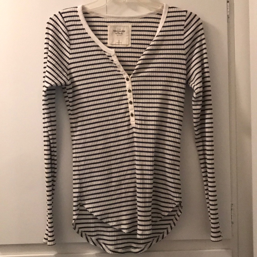Abercrombie & Fitch Top